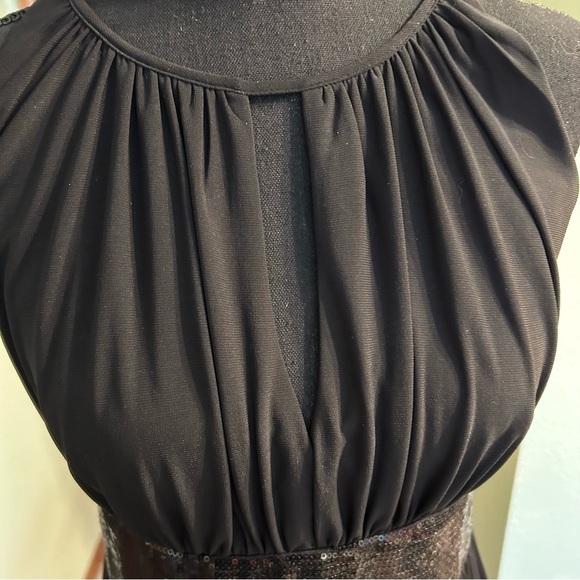 R&M Richards black sleeveless dress with sequins keyhole opening mid length 6 - Picture 6 of 13
